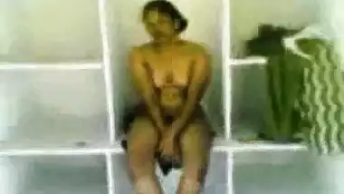Sexy Telugu Maid Having Fun With Boss In Almirah