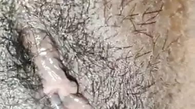 Chennai Wife playing with pussy vibrator