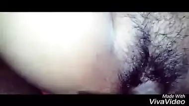 Have a close look at a desi hairy pussy girl