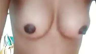 Cute Desi Girl Showing Her Boobs and Pussy On VC