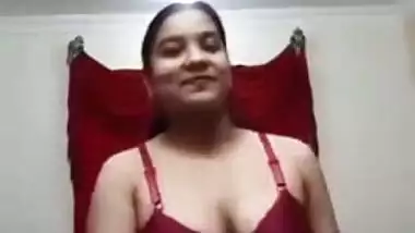 Unsatisfied Desi XXX wife plays with her fat hairy pussy