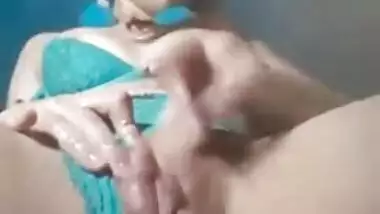 Paki Muslim Girl Masturbating Wet Cunt