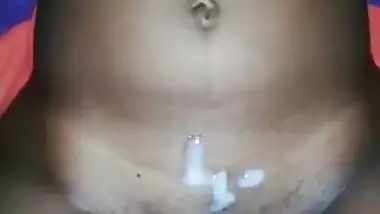 hubby cumming his srilankan wife belly after ucking