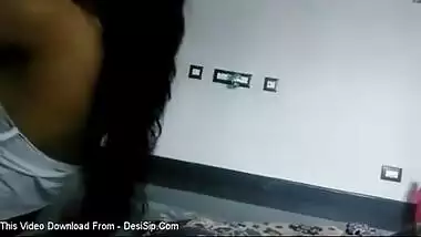 Horny desi girl showing her teen tits