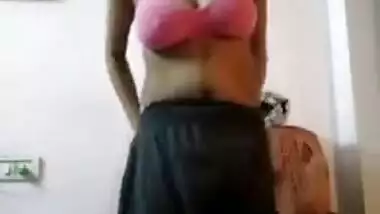 Desi Hindi sexy episode of a marvelous Indian cutie