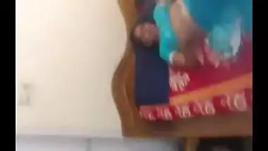 Mature Ahmadabad wife masturbates after striping saree