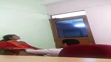 Superhot Desi teacher enjoying ass during break with Audio