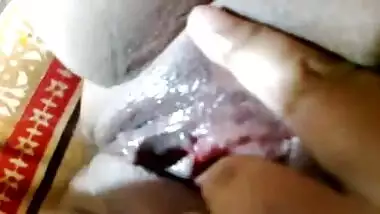 My Northindian Aunty's self Cute Pussy fingering
