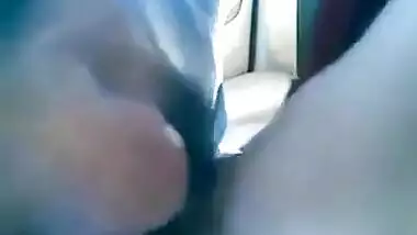 Car sex aunty ki chudai video chut peete huye