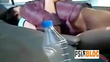 Amateur asian fucks in car