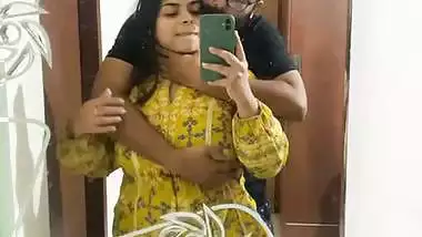 Beautiful tanker wife boob press and doggy viral sex