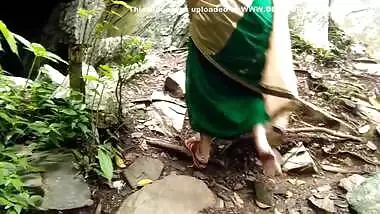 Fucking Moms Best Friend In Outdoor Forest Risky Public Sex With Savita Bhabhi