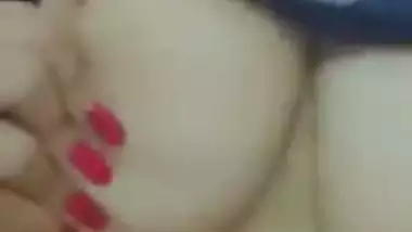 Red lips Indian girl nude boobs viral exposure