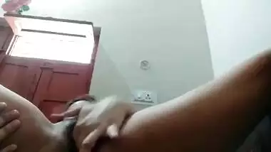 Indian girl FreeHDX fingering video