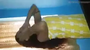 Desi hotty boob engulfing MMS movie scene to tempt your penis