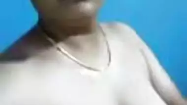 Indian Sexy Guju Bhabh 2 clips Part 2