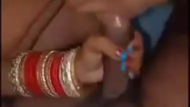 Newly-married Desi XXX wife sucking her husbands penis MMS