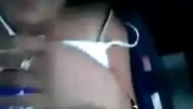 Desi Lovers sex scandal inside Car Leaked mms with audio