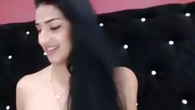 Homely wife as a hot Indian cam girl
