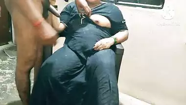 Indian Mom fuking neighbour boy's with bedroom