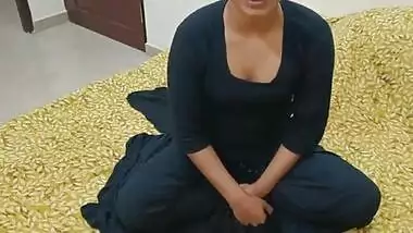 Hot 18 yers young Indian Desi village girlfriend was fucking on hostel with boyfriend clear Hindi audio