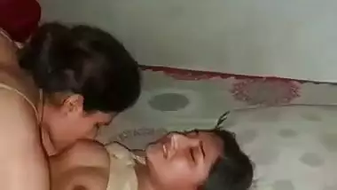 Hot lesbian Pakistani porn video of two lesbian lovers