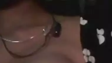 Today Exclusive- Bhabhi Showing Her Boob On Video Call