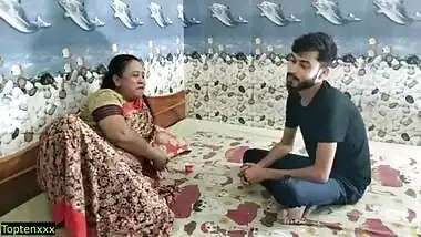 Bengali hot Bhabhi vs young Indian boy!! First amateur sex!