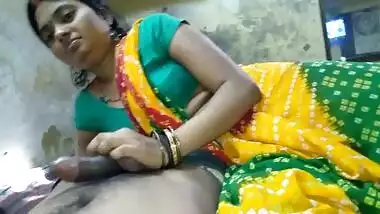 Sexy Indian Bhabhi Handjob