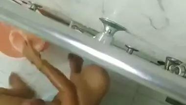 Desi bhabhi nude bathing in bathroom recording by spy cam