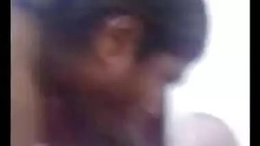 Best Indian blowjob ever.. 1 sings, 1 blows..