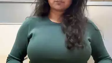 S24 camera capture sexy GF showing huge boobs viral selfie