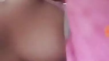 Desi Bhabhi showing cute and big boobs on chat