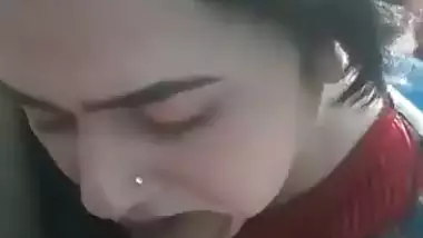 Beautiful Pakistani sex girl viral sucking dick