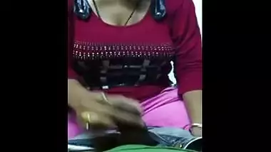 Mature Indian aunty given hot blowjob session to her lover