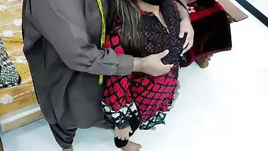 Tamil Tailor Fucking Village Housewife Huge...
