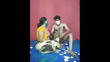 Desi village wife fucking with old father in lw