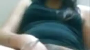 Gorgeous Sexy Desi Girl Masturbation On Cam
