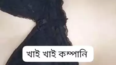 Video call Bengali sex chat girl showing cute boobs