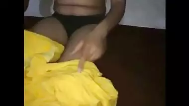Desi village bhabi show her boobs n pussy