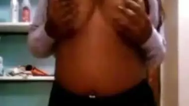 Sexy Tamil Girl Showing