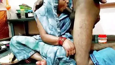 Desi indian bhabhi ki gand chudai hardcore doggy style clear hindi vioce