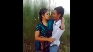 Desi village girl passionate outdoor kissing mms scandal