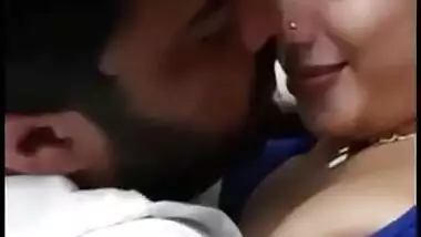 Bhabhi kissing 
