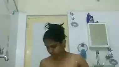 desi girl neha taking shower 1