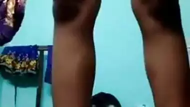 Indian teen fingering and body show for bf