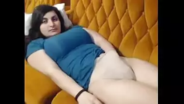 Nri girl masturbates on cam for boyfriend