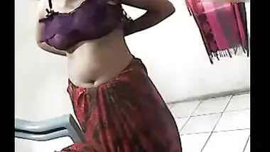 Free porn mms clip of desi chubby bhabhi exposed her private part