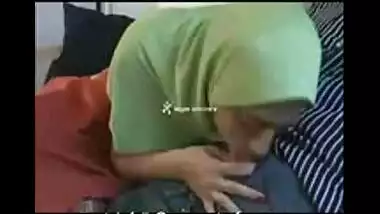 HIjaabi Muslim Girl In Sex Video