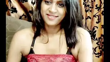 Hindi porn mms of busty figure young bhabhi masturbate for lover